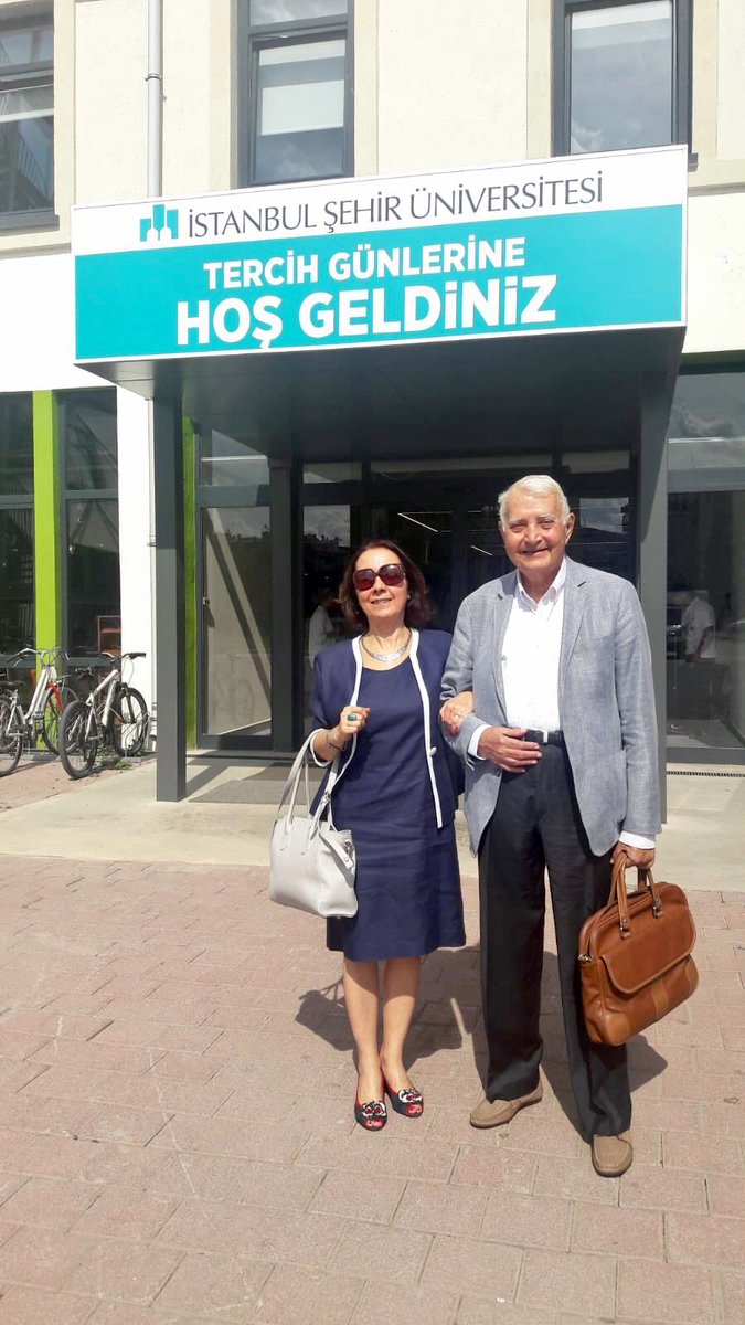 SehirUniversite's tweet photo. Türkiye'nin önde gelen hukukçularından Ergun Özbudun hocamızın vefatının derin üzüntüsü içerisindeyiz. 

Kıymetli eserleri ve öğrencileriyle var olmaya devam edecek olan hocamıza Allah’tan rahmet; ailesine, yakınlarına ve tüm öğrencilerine başsağlığı ve sabır diliyoruz. https://t.co/J9rgXDFnkX