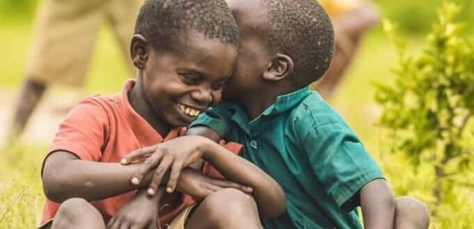 EzraAine's tweet photo. @chairmanBunuzi @Iamturyamusiima @Twesigye_Boaz7 tugyende Fortportal kureeba amabere nga nyina mwiru hamwe na #ComedyStoreInFortPortal https://t.co/vVLIrVq6Jv