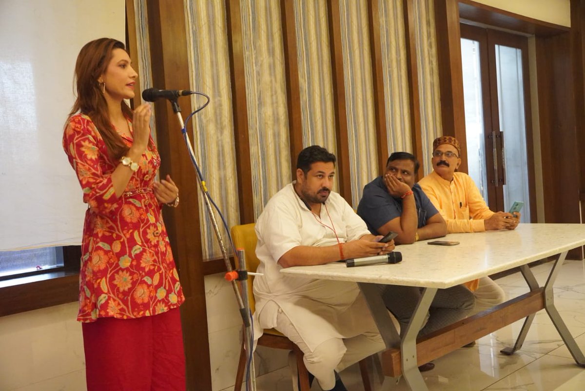CFHaryana's tweet photo. #indianfashion #VivekRanjanAgnihotri #ManojJoshi #indiancinema #producer #filmstar #indianculture #celebrities #shortfilms #documentaryfilm #CampusFilms #animationvideo #ChildrenFilms #actors #composers #singersongwriter #lyricists https://t.co/hCMjxvPtzP