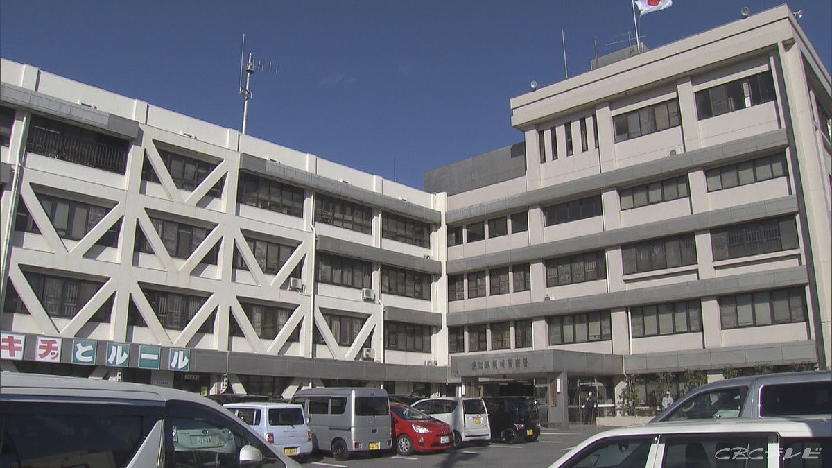 livedoornews's tweet photo. 【通報】誰もいない葬儀場内で“腐敗”した遺体が棺に入った状態で見つかる 愛知
https://t.co/fUtTgHihF9

遺体は60代から70代くらいの男性とみられ、周囲にはハエが飛んでいた。他にもう一つ棺が見つかったという。この葬儀場の電話番号は現在つながらず、警察が状況を詳しく調べている。 https://t.co/4KS4PuvU9r