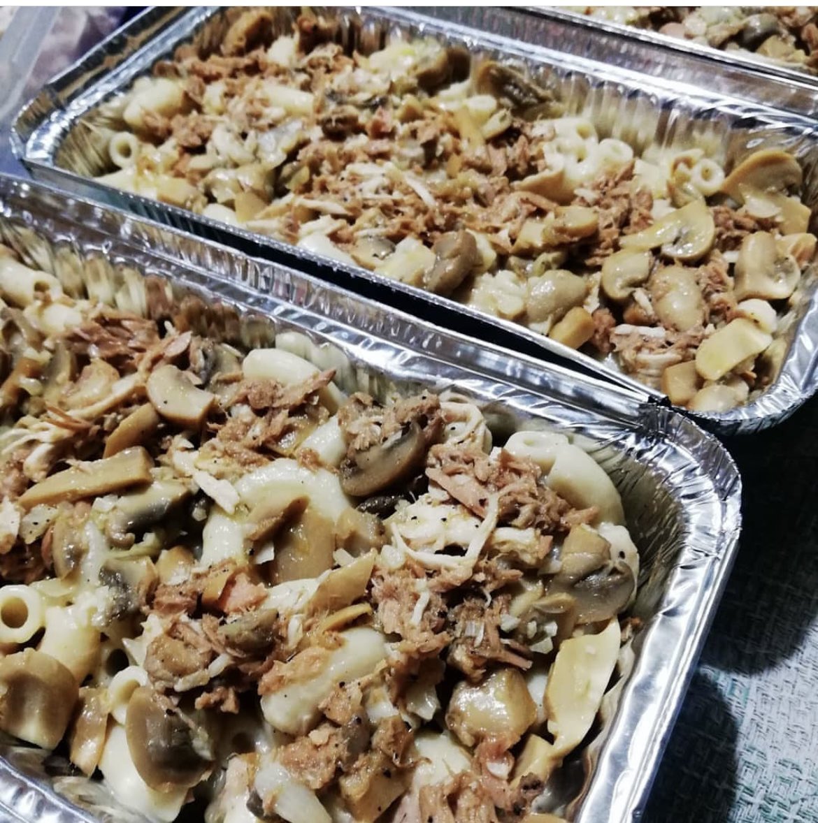 AntiHerox96's tweet photo. Ready na mag -Asawa 😂😂 hihi
Asawa nlng kulang !! beke nemen.

#Bakedmac
#TunaCarbonara
#SeafoodMarinara
made and cooked by : Yours truly💕💕 https://t.co/O9ZoBTjVeP