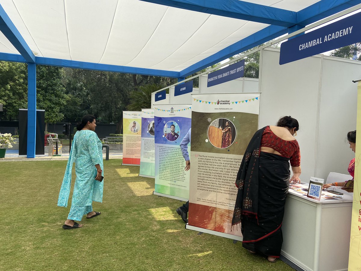 goshi991's tweet photo. UNICEF YuWaah's Solution Partners showcasing their remarkable solutions on YuWaah Day! 🌟 #YuWaahDay #UNICEF #YouthEmpowerment @newconceptcdc @UNICEFIndia @YuWaahIndia https://t.co/MlL761VAXq