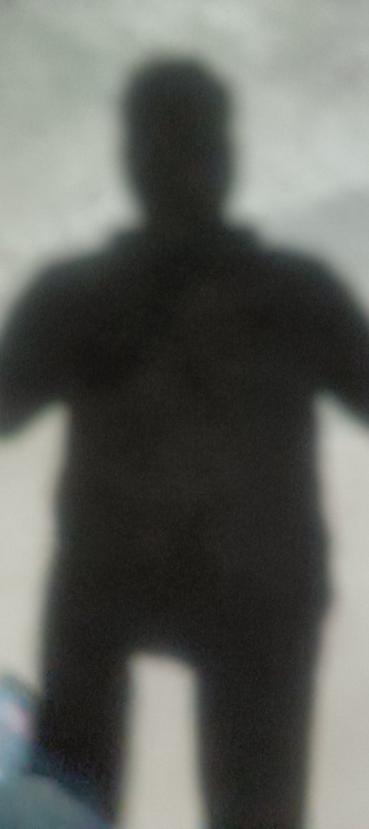 LOONGOO's tweet image. Guess!!! Who is this?
#parchhai #selfshadow