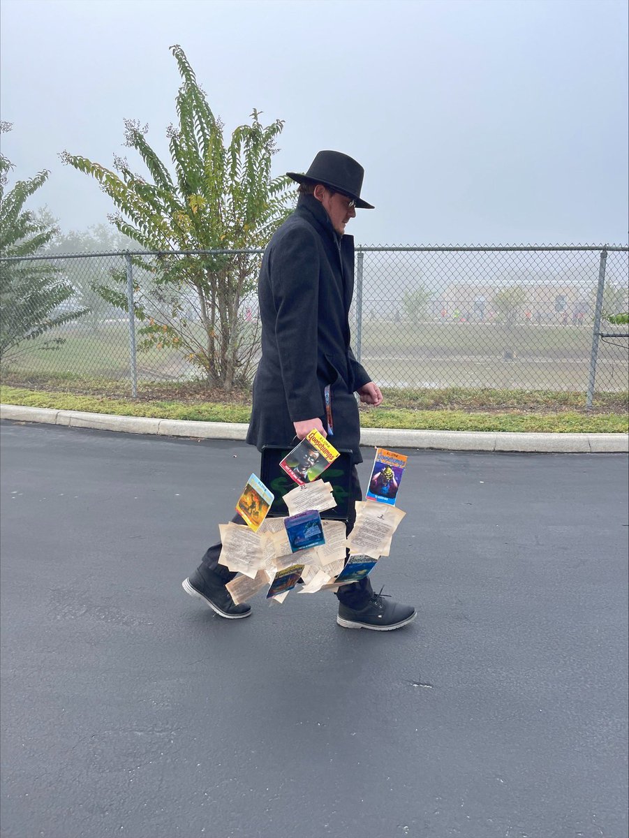 Imposter Cosplay tweet media