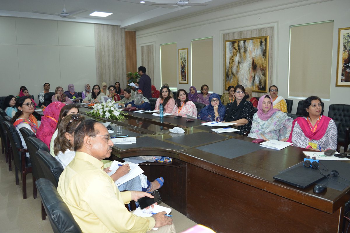 official_amdc's tweet photo. Department of Medical Education of Akhtar Saeed Medical &amp; Dental College, Lahore has Arrange  workshop on “Program Evaluation.” with Collaboration with University of Lahore. https://t.co/4JU0Me5m06