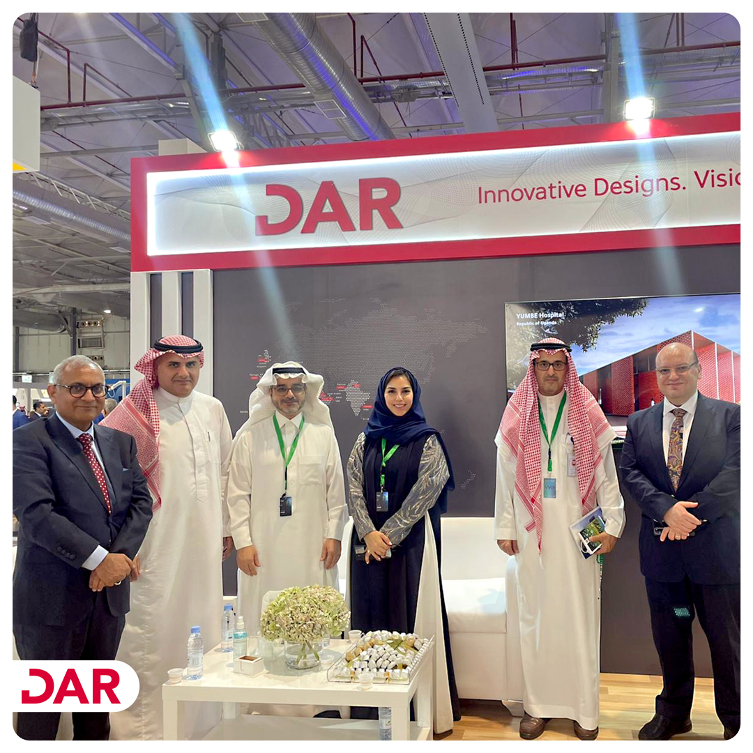 DarEngineering's tweet image. We were pleased with the visit of Dr. Abdullah bin Hamad bin Zara, CEO of Prince Sultan City for Humanitarian Services, and his accompanying delegation to our company&apos;s stand at the Global Health.

#DarEngineering #GlobalHealthExhibition #ConstructionEngineering #innovation