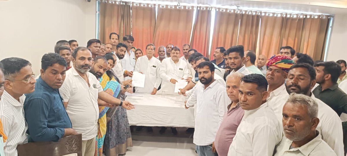 voscnbh's tweet photo. #voiceofstonecity
चित्तौड़गढ़ विधानसभा क्षेत्र के लिए टिकट मिलने से पहले कांग्रेस को सताने लगा डर, चित्तौड़गढ़ में पूर्व विधायक के समर्थन में सामूहिक इस्तीफा देने की चल रही चर्चा
@BJP4Rajasthan @INCIndia @ashokgehlot51 @INCRajasthan https://t.co/lGxeZits3Y