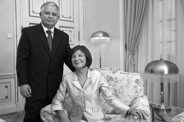 ADerewienko's tweet photo. #ThisIsPoland 🤍❤️
#Pamiętamy
#LechKaczyński
#Wspomnienia
#SilnaPolska 🇵🇱 https://t.co/CseiP2DkgT