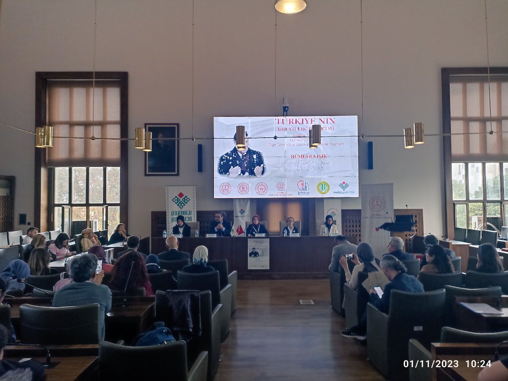 istanbulanmek's tweet photo. ✨#anadolumektebi 'Vefatının 20.Yılında Bilge Lider Aliya İzzetbegoviç'i Anma Programı' Kapanış Panelimiz #istanbulüniversitesi'nde başladı.✨
#istanbulanadolumektebi
@Yusuf__Tekin 
@MucahitYentur 
@aebilgili 
@anadolumektebi 
@omeravciiiii https://t.co/dsA6iHtCOV