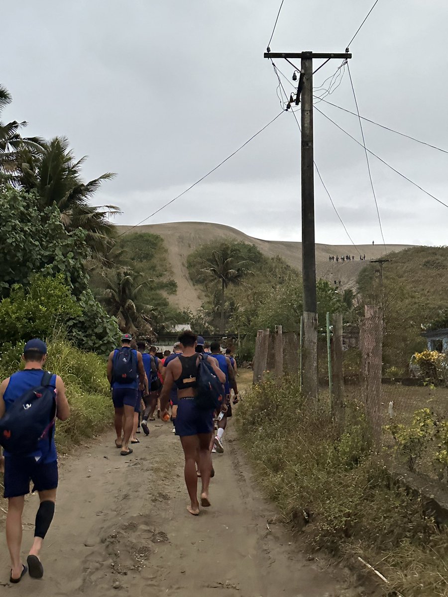 JulienCandelon's tweet photo. Fin d’une journée d’une valeur inestimable aux Fidji 🇫🇯 https://t.co/CjyVfDfNTx