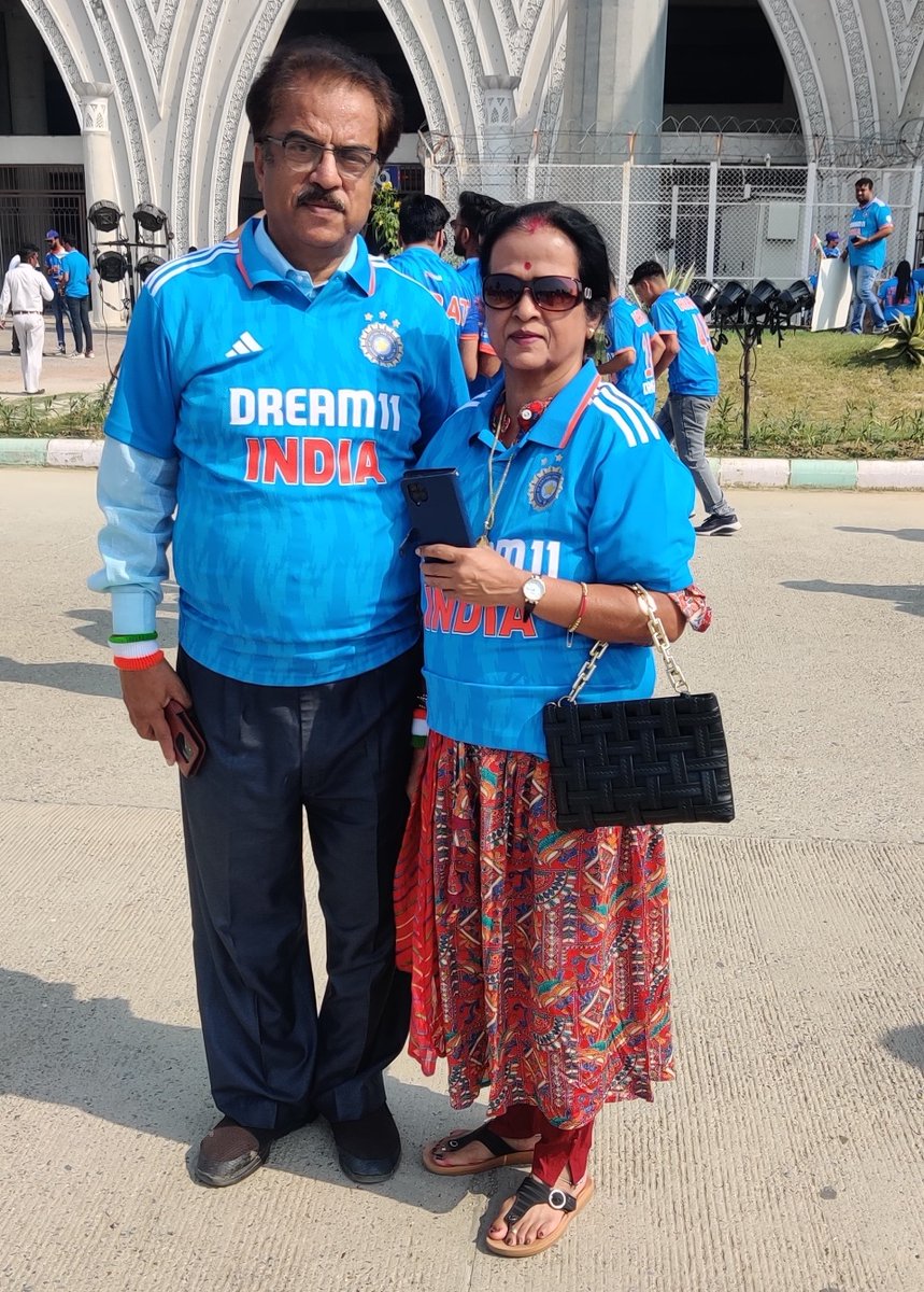 Syu4u's tweet photo. It was an emotional moment for me to see my parents wear the Team India jersey and make their debut to watch a cricket match from the stadium. They watched the India-England game in Lucknow and absolutely loved the experience. 🇮🇳🇮🇳

We continue to Bleed Blue! 💙💙 https://t.co/pzlnhS9N9o