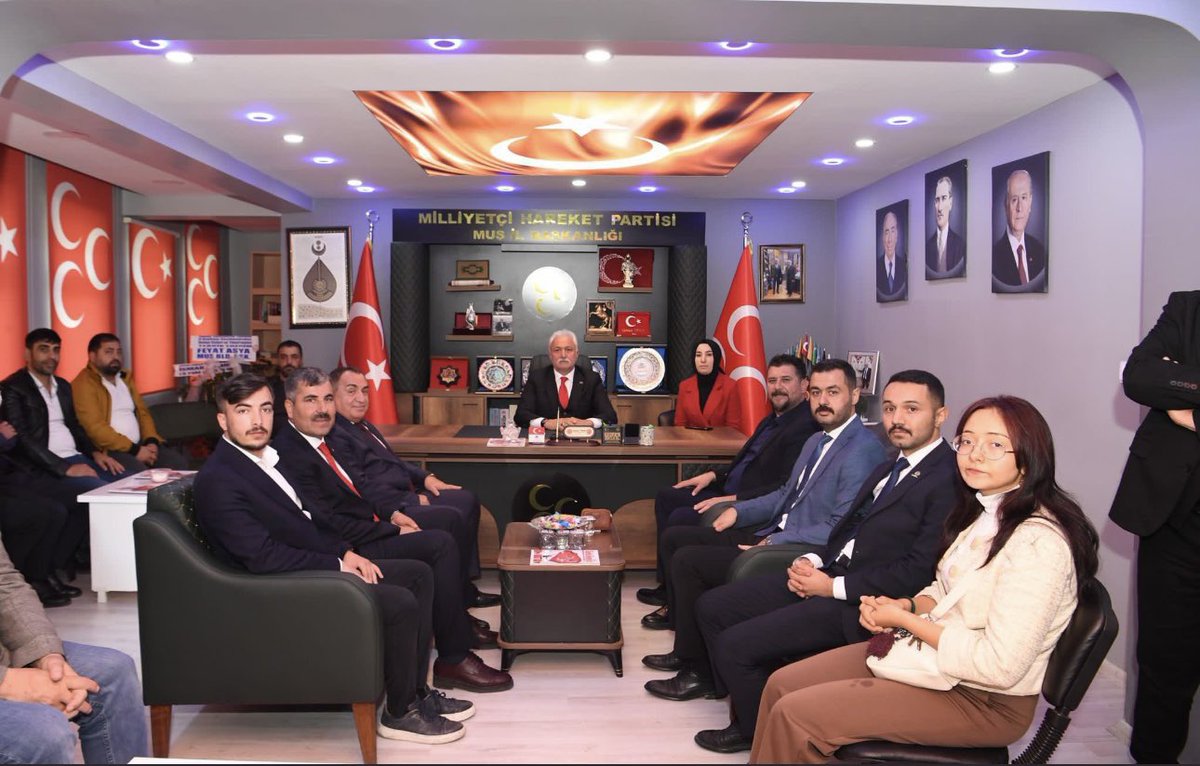 *
Milliyetçi Hareket Partisi Muş il başkanlığını ziyaret edip sayın Osman Yüce ve heyetine hayırlı olsun dileklerimizi ilettik…