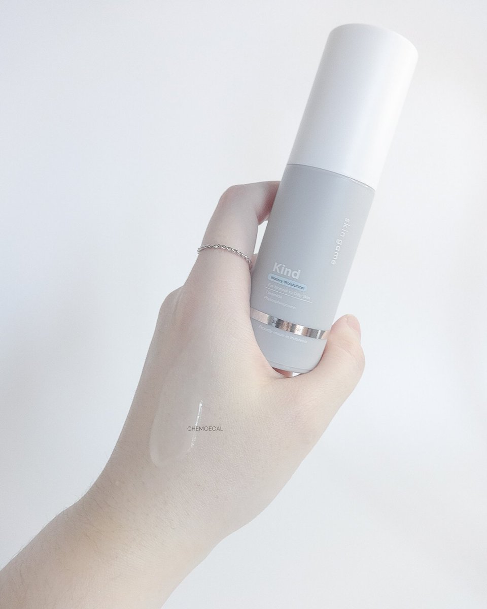dandelweiss's tweet photo. Kalian udah tau belum kalau ada 1 brand lokal yang rombak semua produknya?
Kebetulan aku udah pernah coba salah satu produknya yang viral sebelum diupgrade. Kira-kira jadi lebih bagus nggak ya?
#racuninskincare
#SkinGameNextLevel https://t.co/KsXtZQUDBM