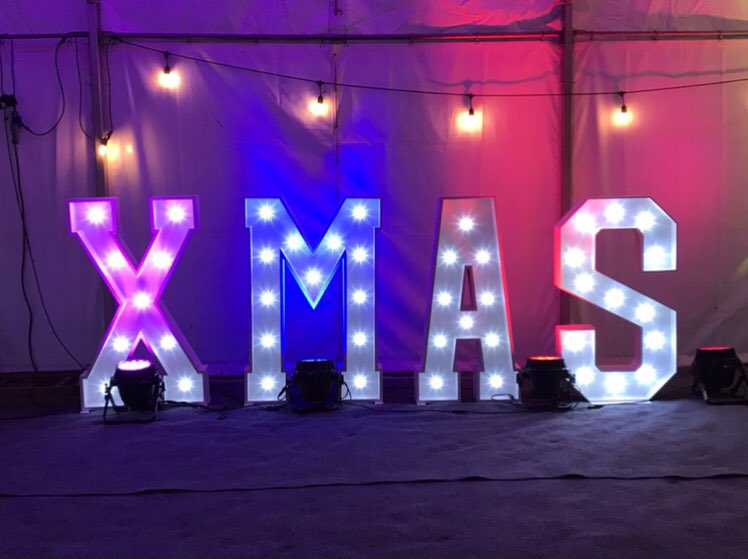 Lightsinlights's tweet photo. Planning your Christmas party? We are looking forward to adding the extra fun over Christmas with our Magic Mirror Photobooths 🎉🎉🎉. We are excited to add so many extra laughs to your special event. 

#eastsussex #Christmas #christmasparty #sussex #photobooth https://t.co/JZu7Pc6XbC