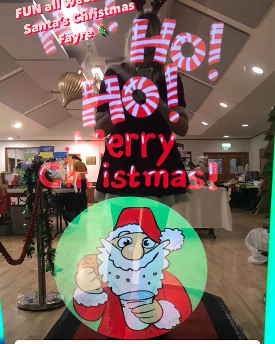 Lightsinlights's tweet photo. Planning your Christmas party? We are looking forward to adding the extra fun over Christmas with our Magic Mirror Photobooths 🎉🎉🎉. We are excited to add so many extra laughs to your special event. 

#eastsussex #Christmas #christmasparty #sussex #photobooth https://t.co/JZu7Pc6XbC