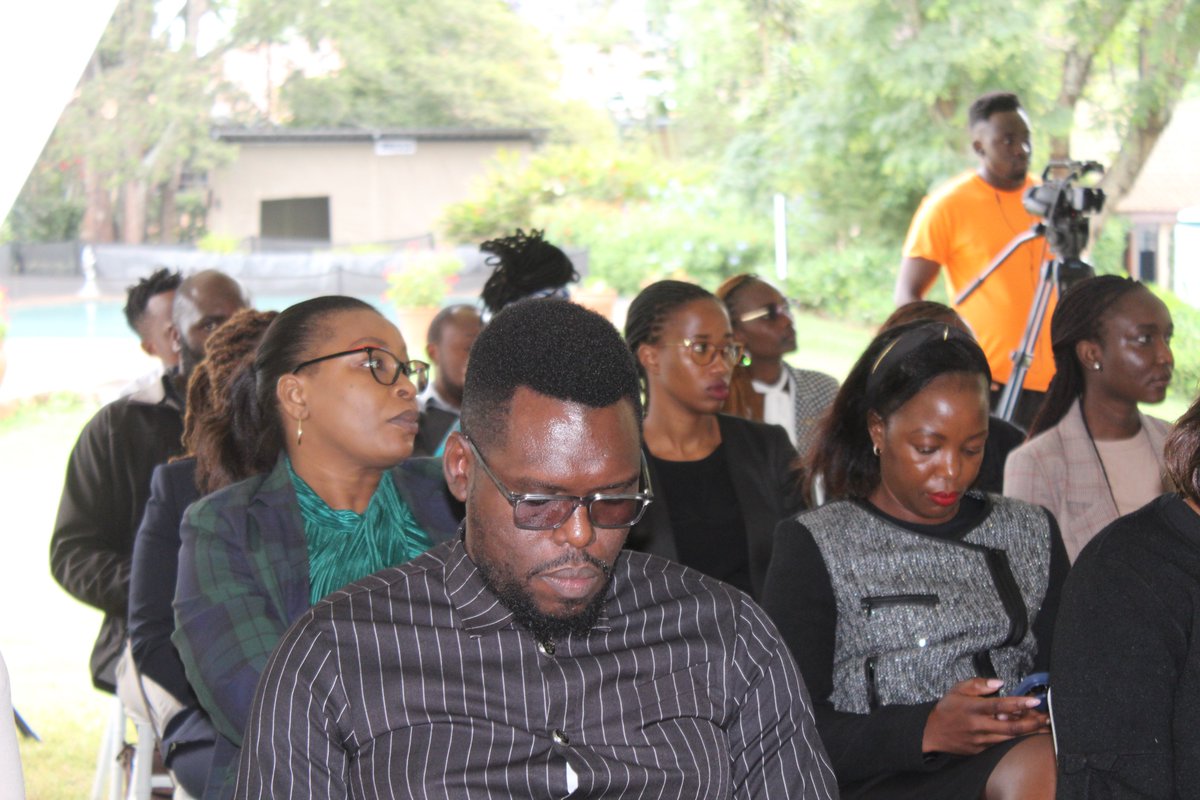 WWF_Kenya's tweet photo. Join us LIVE from WWF-Kenya Panda House in Nairobi where private sector leaders, representatives from academia and the government are discussing compliance with the mandatory Extended Producer Responsibility provisions in the Sustainable Waste Management Act, 2022, which is already in effect:

Link: https://t.co/ygD4wK2cPz

Stakeholders are encouraging the sharing of innovative circular economy practices to help all producers, manufacturers and importers of goods into the country comply with the Sustainable Waste Management Act, 2022.

♻️💡#eprregulations #circulareconomy #GreenhouseSessions
#NoPlasticinNature