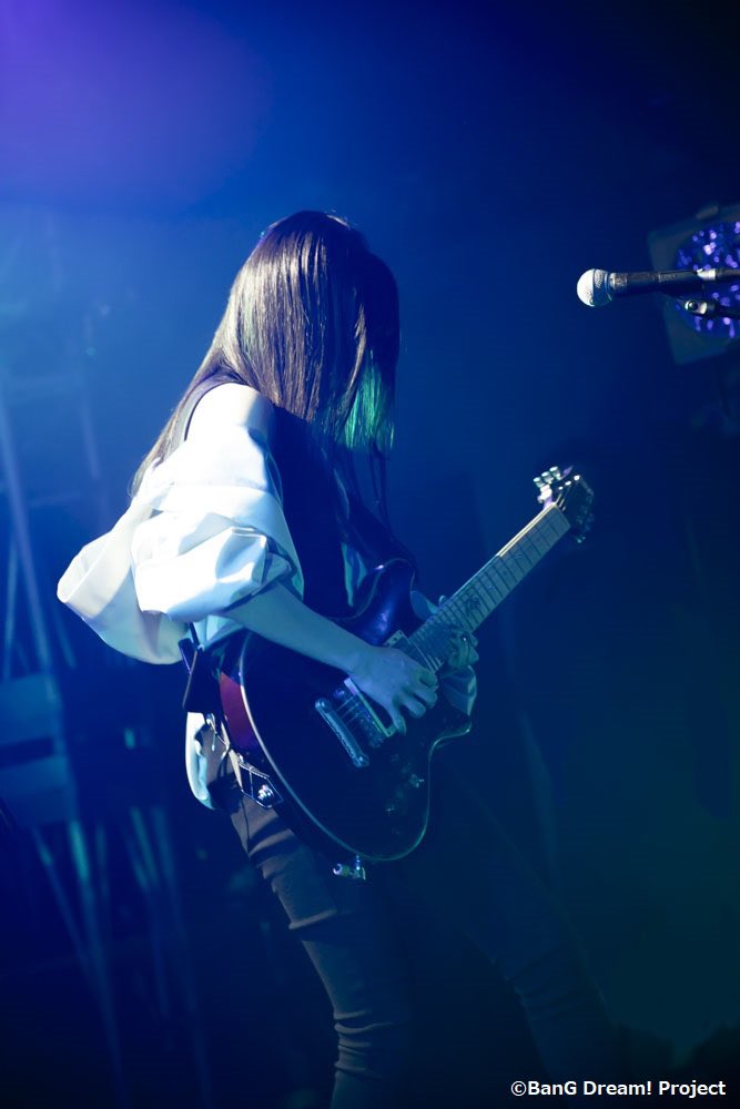 楽奈モデルのギターの発売が決定しました🎸 ネック細めで手の小さい私
