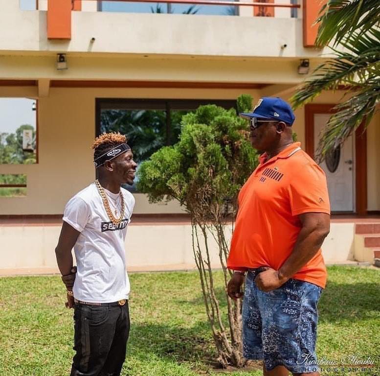 flexkgermain's tweet photo. Another day, another jump…

Shatta Wale x Tekno #incoming hit #15 on TOP 100: NIGERIA 🇳🇬 Apple Music chart... 🔥🔥

It has also now peaked #18 on Apple
Music UK 🇬🇧 ( worldwide ) 💪❤️

Keep streaming || https://t.co/4WtdBlqRud https://t.co/nqcnBHMqbT