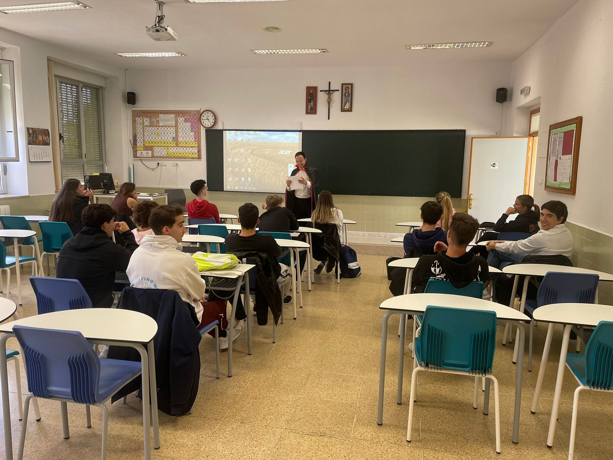 DeportesMarsa's tweet photo. ¡Cuidando de nuestros entrenadores del CD. Maristas! 
🏀⚽🥎🎾
Las formaciones siempre son un buen momento para compartir y enriquecer nuestra labor.
@MSalCha 
@deporteMaristas https://t.co/MOHkgP99JL