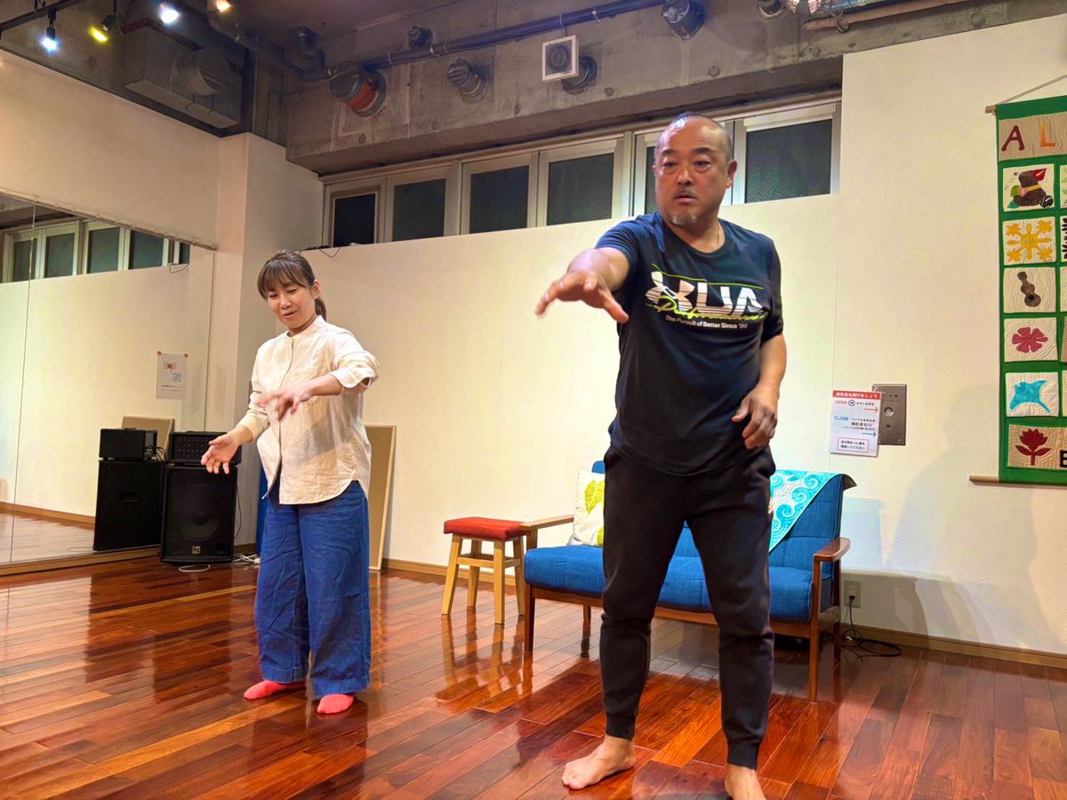 momoeriko_ito's tweet photo. 楽しい。
難しいけど、楽しい。
インプロ。
観にきてほしい。
📣🤡【IMPRO JAM】
https://t.co/eBKcZ7S0Bt
11/24(金)-26(日)
@APOCシアター
#JAMTARILAB
#ジャムタリラボ
#IMPROJAM
#インプロジャム
3枚目のマイキーさんのシーン、めちゃくちゃヤバいシーンだった。スゴイ。
#渡来マサル https://t.co/1OTKN6Qwva