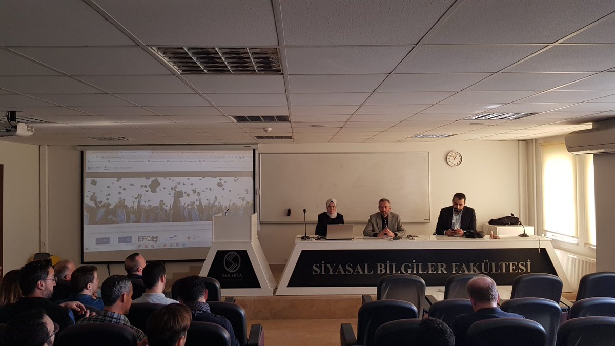 Akreditasyon saha ziyaretleri öncesinde, akredite olması planlanan bölümlerin öğretim elemanlarıyla detaylı bilgilendirme toplantısı yapıldı. #SakaryaUniversitesi #SBF