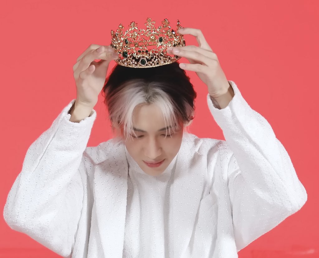 KanlayaPo's tweet photo. โห ยิ่งใหญ่มาก คอนแห่งปีของจริง💚
 #แบมแบมSoldOutกว่า5หมื่นใบ
#BamBam @BamBam1A
 https://t.co/fvpSMWoHer