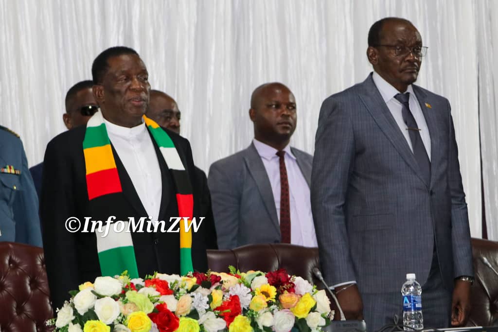 InfoMinZW's tweet photo. HE President Mnangagwa @edmnangagwa has arrived at the HICC for the Local Authorities Interaction.
The interaction is bringing together Mayors, Chairpersons, Town Clerks and Town Secretaries and Committee Chairpersons from all the 92 Local Authorities. 

It is aimed at addressing high levels of lack of service delivery by Local Authorities.