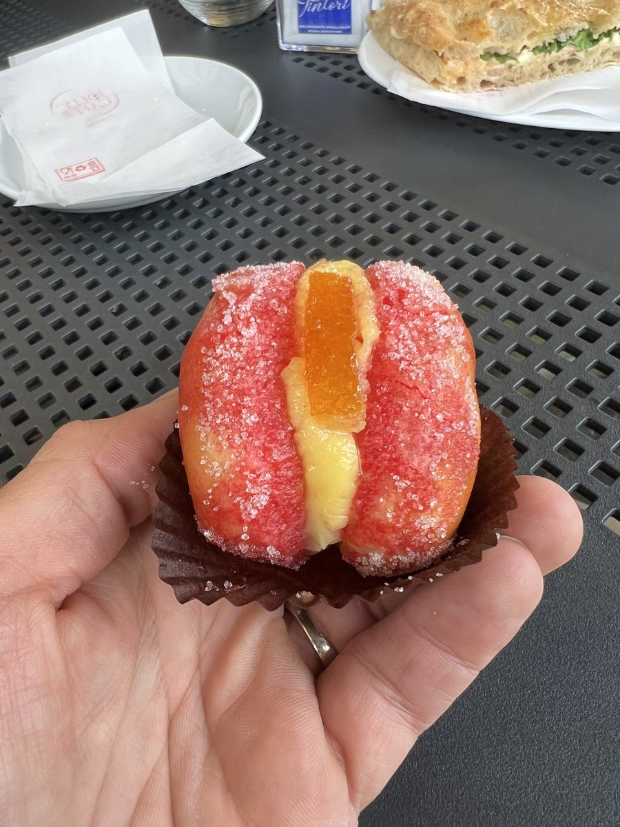 paologoriburde's tweet photo. Sei a Prato e nn ti fai una 🍑!
.
#outcontrol https://t.co/zjLH6NUQux