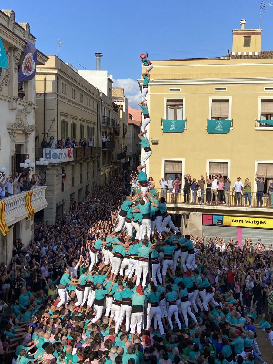 Kintillus's tweet image. Primer Aniversari de la Nova Era 🚀
#1de9rmp #castellers