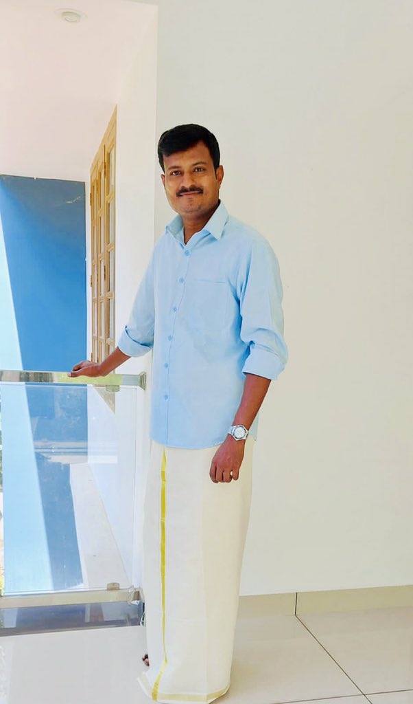 tijinjohn's tweet photo. എല്ലാ മലയാളികൾക്കും ഹൃദയം നിറഞ്ഞ കേരളപ്പിറവി ആശംസകൾ. https://t.co/mp8dh2aCFy