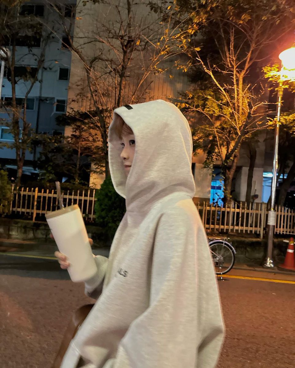 chuu pics tweet media