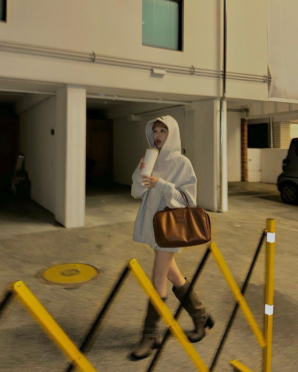 chuu pics tweet media