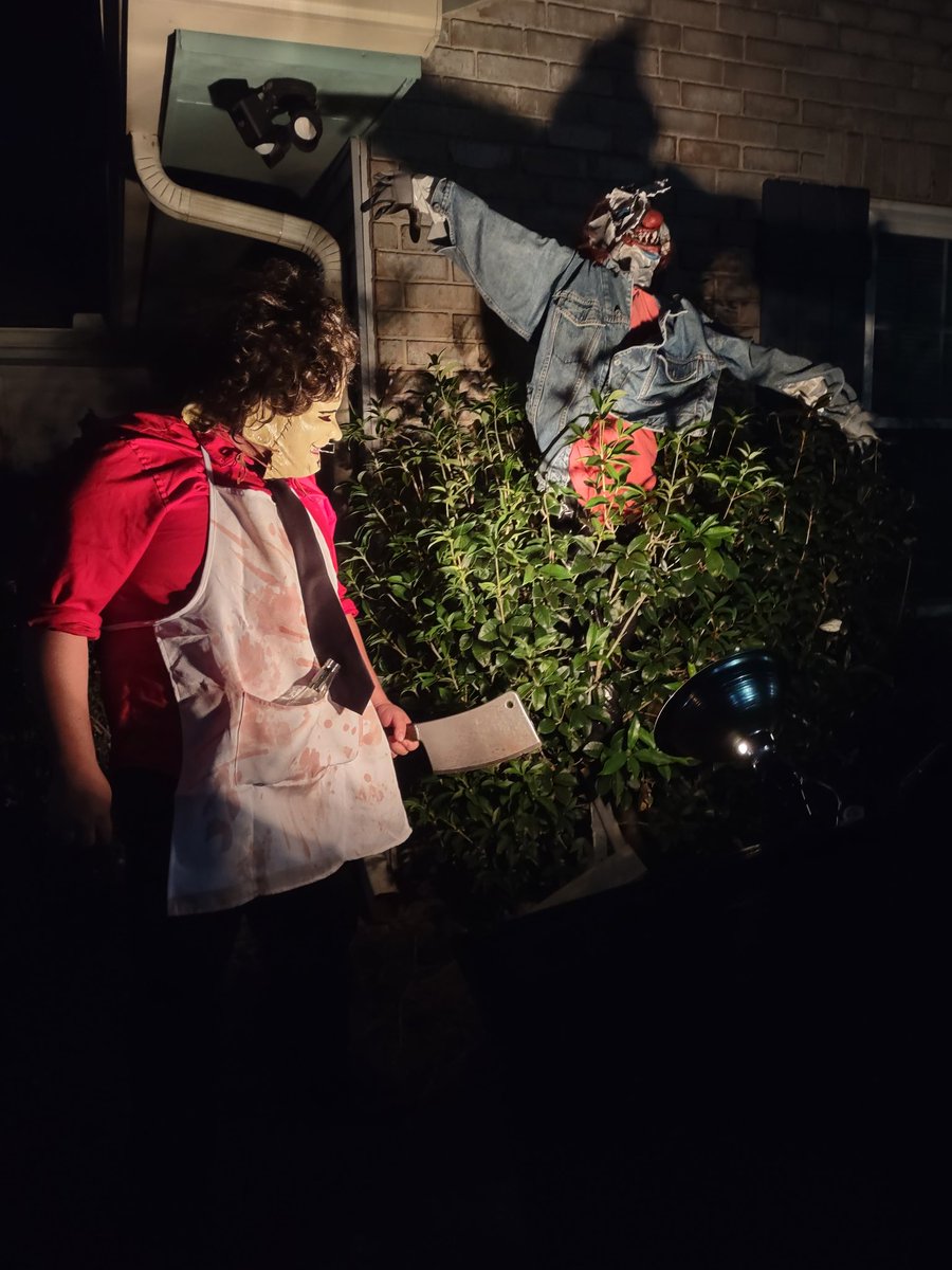 CaptainAtsoca's tweet photo. I had 3 different costumes this Halloween! #LeatherFace #LeonSKennedy and #BillyPuppet! We need #Halloween to be on a weekend cuz one night isnt enough. I need more spooky season 🎃🪦🎃 https://t.co/3WhFWtQe2x