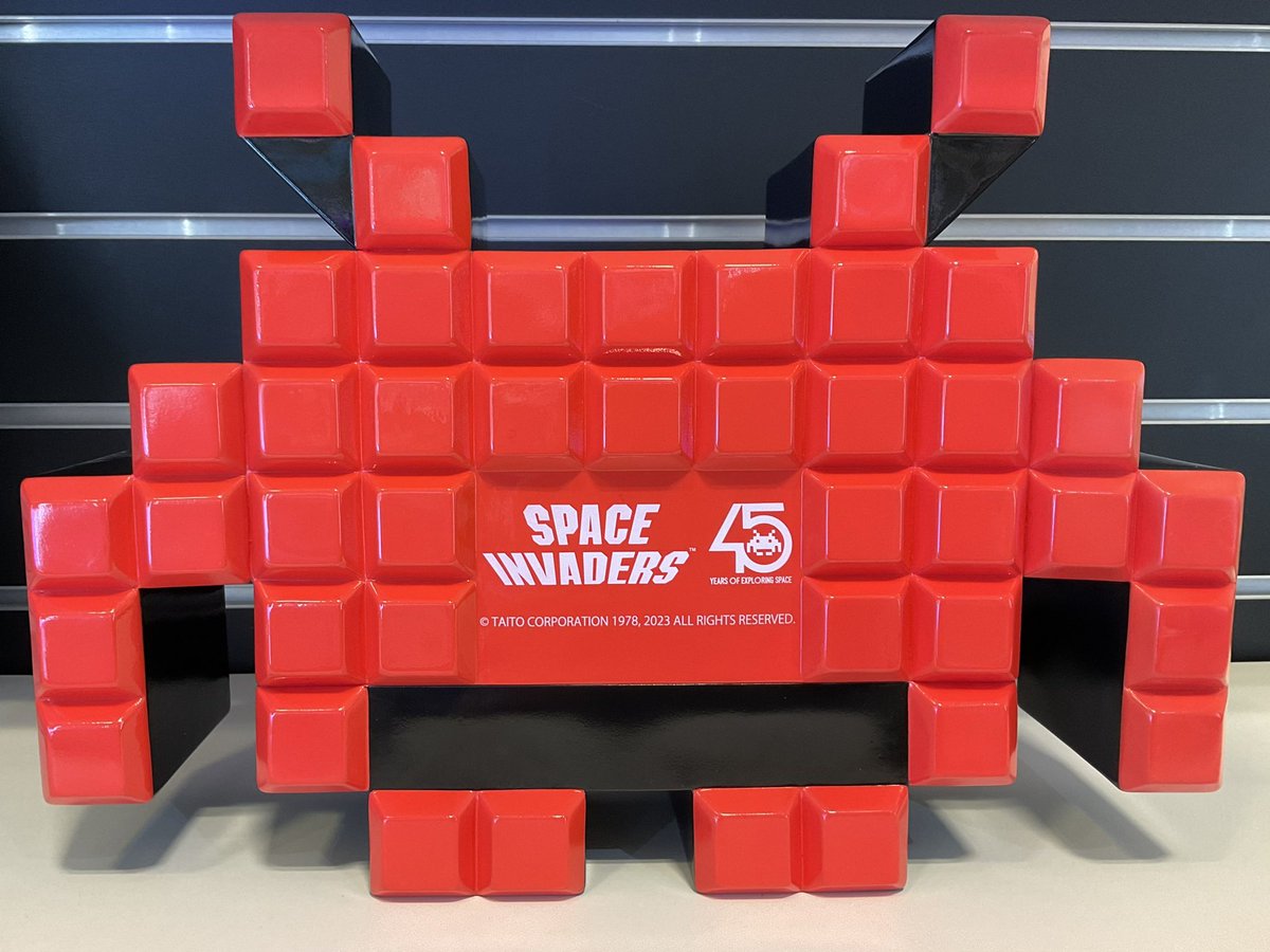 BBGM_TOKYO's tweet photo. 1978年に世界を侵略した
「スペースインベーダー」が
45周年を迎えた今年に
フィギュア界も席巻!
ベルファイン SoftBシリーズ
ノンスケールソフビ
『スペースインベーダー CLAB』
税込¥12,980
高さ約28cm横約39cm厚さ約10.5cm
#ベルファイン
#SoftB
#スペースインベーダー
#BGMT https://t.co/nF0LENMCaZ