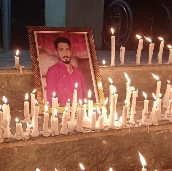 BhimArmyChief's tweet image. आज छोटे भाई ओम प्रकाश रैगर की शहादत का दिन है , समाज को जगाने के लिये भाई ओमप्रकाश का त्याग समाज भुलाए तो भी नहीं भूला जायेगा जो उम्मीदें उसने मुझसे की थी , मैं आखरी सांस तक उसे पूरा करने के लिए लड़ता रहूंगा।

साथ ही अपने युवा भाइयों से कहना चाहूंगा कि उनकी जवानी सामाजिक परिवर्तन…