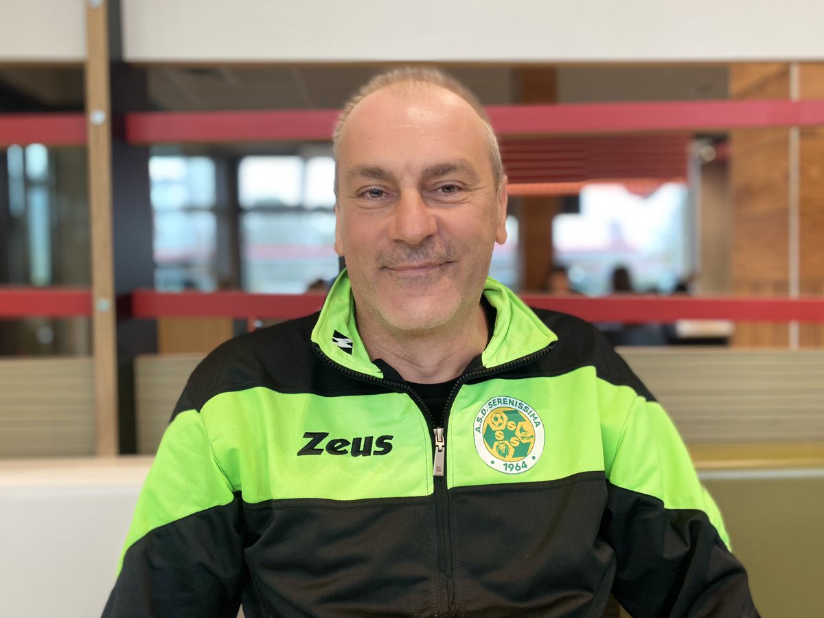 franvanni's tweet photo. “Ai tempi del Parma mi hanno descritto come un delinquente. Si sono attaccati anche alla giacca di mio nonno che indossavo. E dire che per il mio stile casual mi chiamavano Marchionne. Mi hanno assolto da tutto. Ora ho tante idee per ricominciare” 

Ho intervistato Manenti https://t.co/HbZxtUbsww
