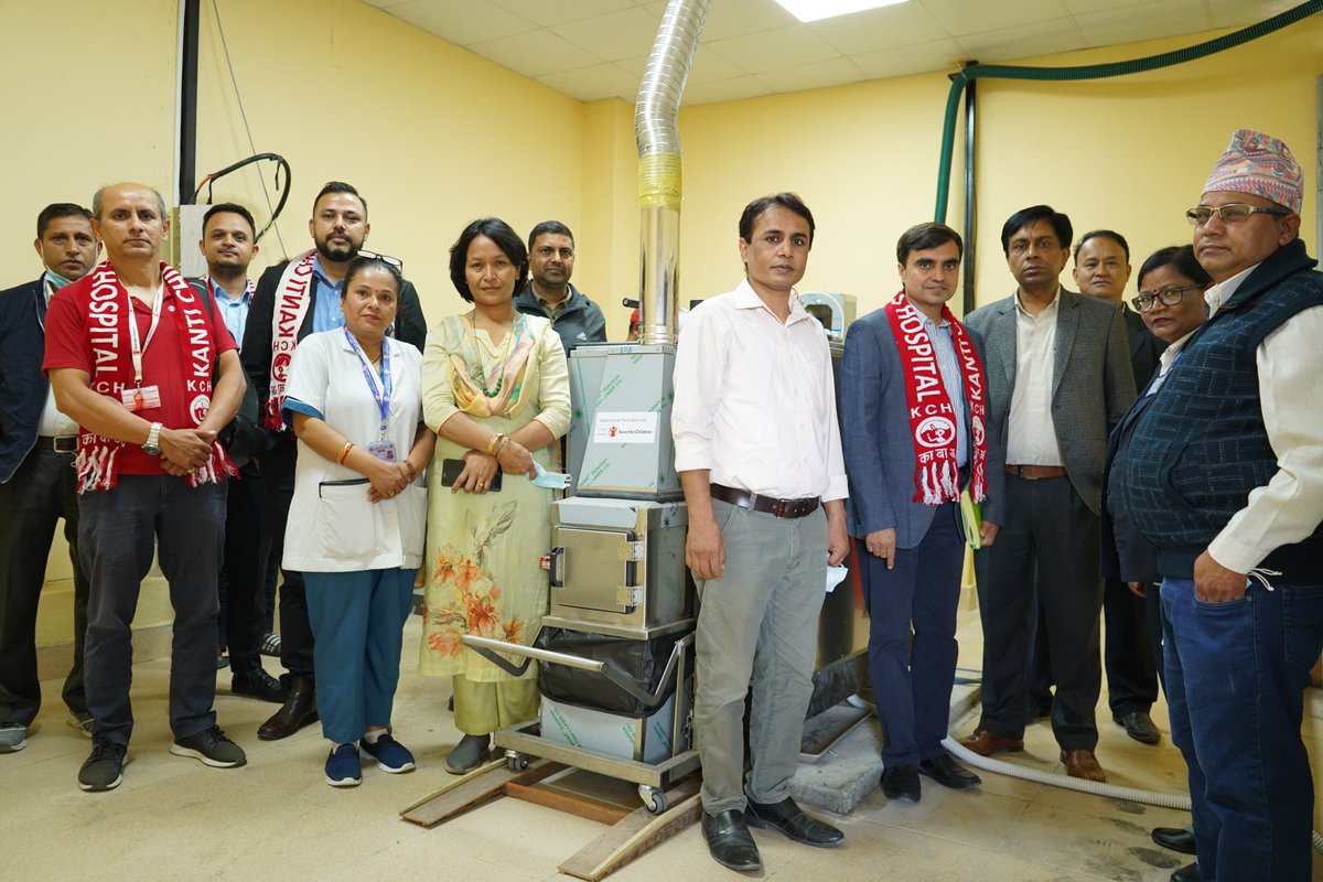 Under the <a href="/GlobalFund/">The Global Fund</a> project, Save the Children #Nepal, handed over vital waste management equipment to Kanti Hospital, Kathmandu. The equipment converts hazardous medical waste to non-hazardous, supporting sustainable healthcare management.
Read more: tinyurl.com/ynxs9s3d