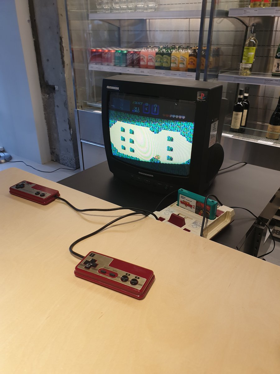 Hhh000172's tweet photo. [SBXG(Liiv SANDBOX) - Mouse potato]

Cafe Near Jonggak Station's Hot Spots,
I learned about the new term 'mouse potato,' and the atmosphere at the entertainment space and dining bar was so good!

#SBXG #Mousepotato #Retrogamingconsole #cafe #bar #Jonggak #Seoul https://t.co/QZGwIRQXl0