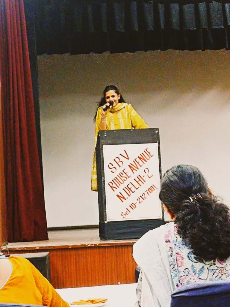 AkankshaKumar03's tweet image. 🌈So Hat-trick it is 😇🤞🤞🧿🧿
Secured #FirstPosition in the #StateLevel #EnglishDeclamationCompetition for Teachers 😍🥳🎉
Feeling ecstatic, blessed and grateful 🤗🙏🙏
#happy 
#gratitude 
@gupta_iitdelhi 
@PbpandeyB 
@BRP_Sanjay
@Dir_Education