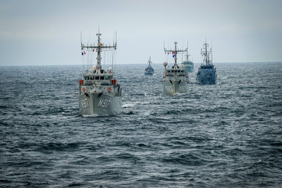 Historic ordnance clearance operations by #SNMCMG1 and #SNMCMG2. #NATO ships work together to find old, unexploded mines &amp; bombs, and dispose of them to secure freedom of navigation for modern ships. #WeAreNATO #StrongerTogether 

Read more: mc.nato.int/media-centre/n…