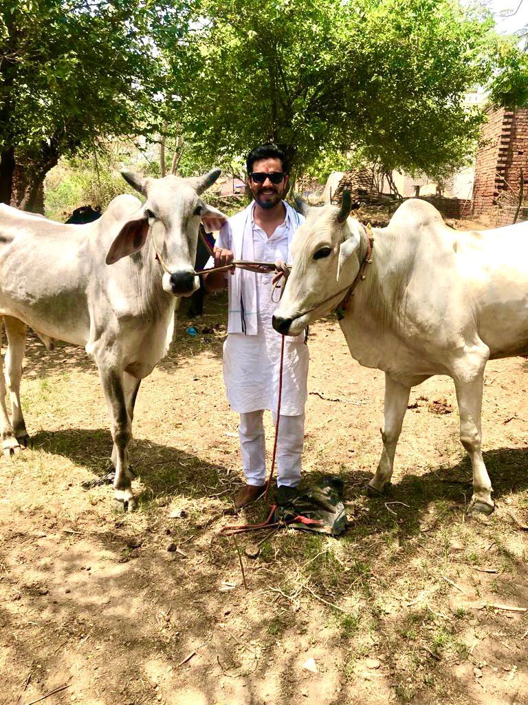 RandeepHooda's tweet photo. “दूध दही का देसी खाणा,
धोती खंडके का सीधा बाणा।
खेल हो या फ़ौज, सब तै आगे पाणा,
जिंदाबाद रहे सदा म्हारा हरियाणा।”

हरियाणा दिवस की सबनाए राम राम ॥

#HaryanaDay #Haryana #HarayanaDiwas #हरियाणा https://t.co/aR9BfBXvkg
