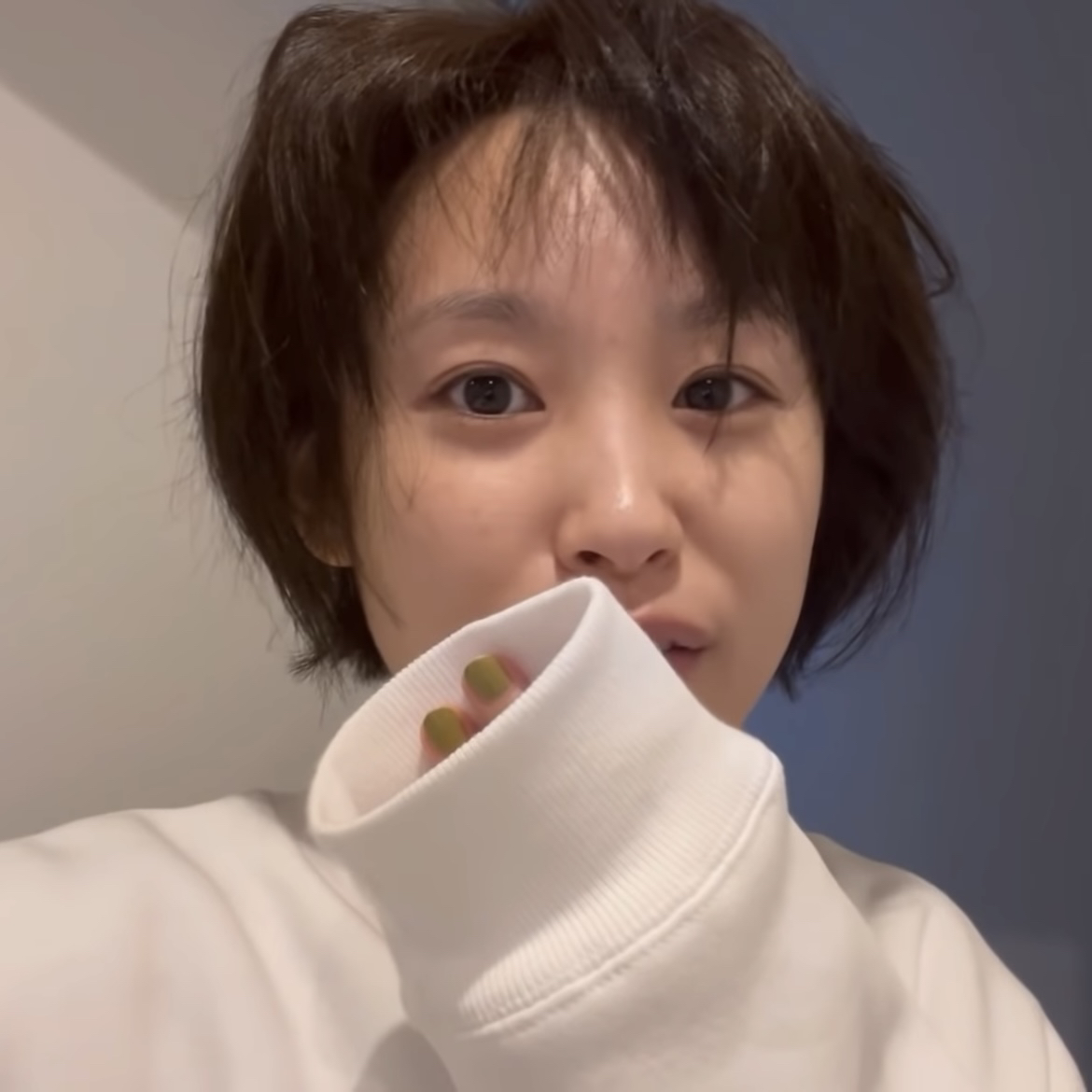 kaekaechan211's tweet photo. 私の大好きな愛ちゃんが私がたまたま買って気に入ったシートマスク紹介してたから大興奮で紹介。
37歳でこの若さを目指したい私はブレずにビタベビー使いまくるよ。これ美容成分濃過ぎて色付いてるのがカワイイの。

ビタミンC誘導体かナイアシンアミドかビタミンEあるから肌に合わせて使い分け推奨！ https://t.co/1IykDHt47h
