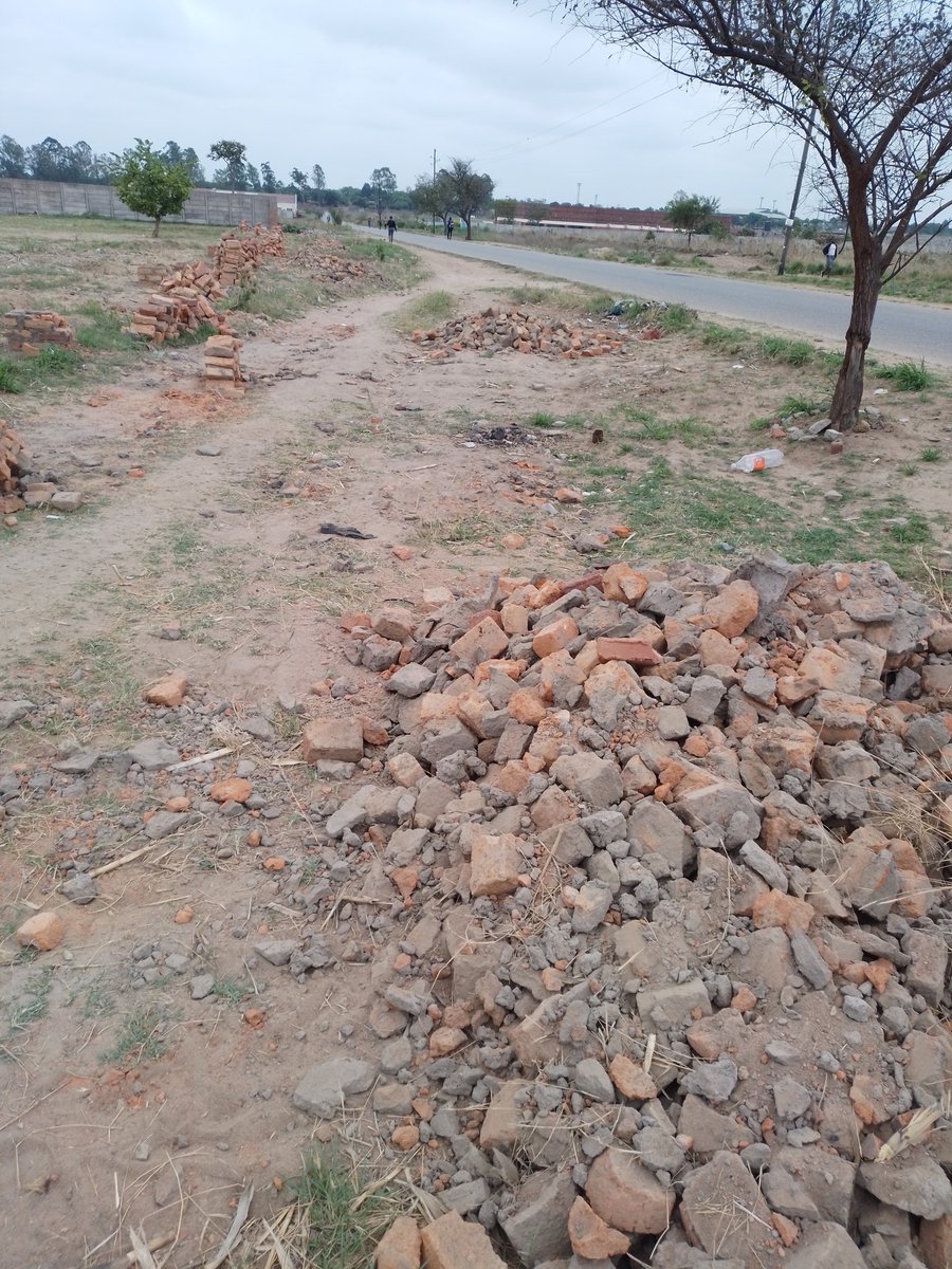 @yaccorrupi1 Great work Chitungwiza City Council our recreational facility has been protected @SAYoF_SADC @gyacnetwork @eacgiz @TIZim_info @accountlabzw @NAYOZimbabwe