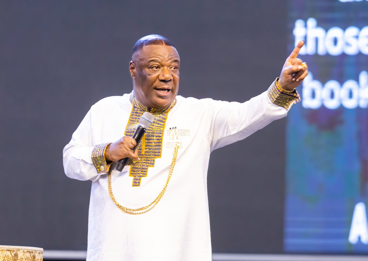 Welcome to the month of NOVEMBER.

I declare victory and supernatural breakthroughs for you, your household and loved ones.

#HappyNewMonth
#ArchbishopNick