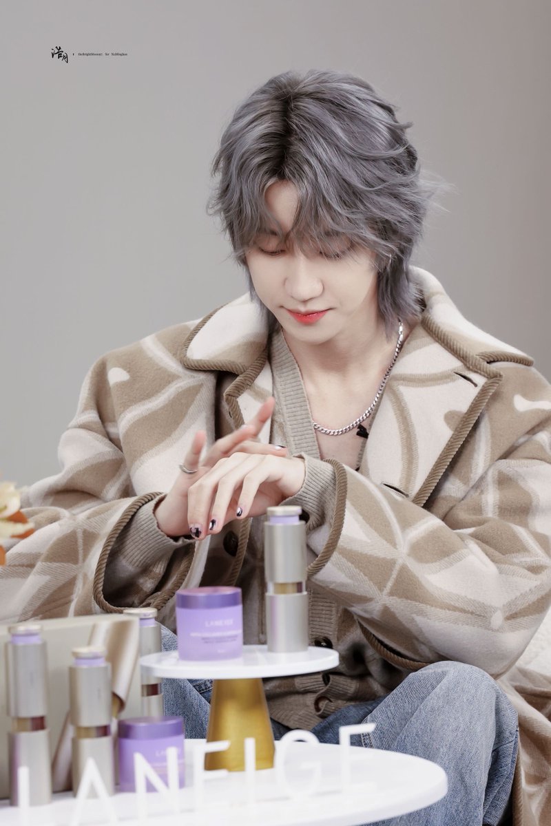 theBrightMoon97's tweet photo. 231101
#세븐틴 #SEVENTEEN #The8 #디에잇 #徐明浩 #서명호 @pledis_17 https://t.co/zRbyjL0EKO
