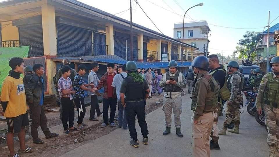 KoloiManipur's tweet photo. The #Manipur State Commando recently conducted a search operation in Moreh town, detaining 44 individuals. Notably, 32 of them were of #Myanmar origin. This situation raises questions about potential involvement of the #KukiZo in facilitating the movement of Myanmar nationals into the state. #ManipurFightsBack #ManipurViolence #Kuki_ZoNarcoterrorist @AmitShah @PMOIndia @rajnathsingh @IndiaToday @ndtv @ANI @aajtak @IndiaTodayNE @republic @ABPNews @NENEWS24x7