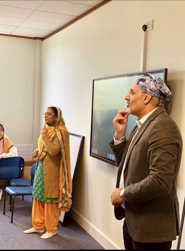 geneegroup's tweet photo. At Genee, we're committed to using technology for positive change. Our founder, Ranjit, recently donated a G-Touch® Emerald screen and taught a Punjabi lesson at the opening of a Sikh Temple in Telford. We're proud that our tools are being used to foster heritage appreciation. https://t.co/wK3XusvSr1