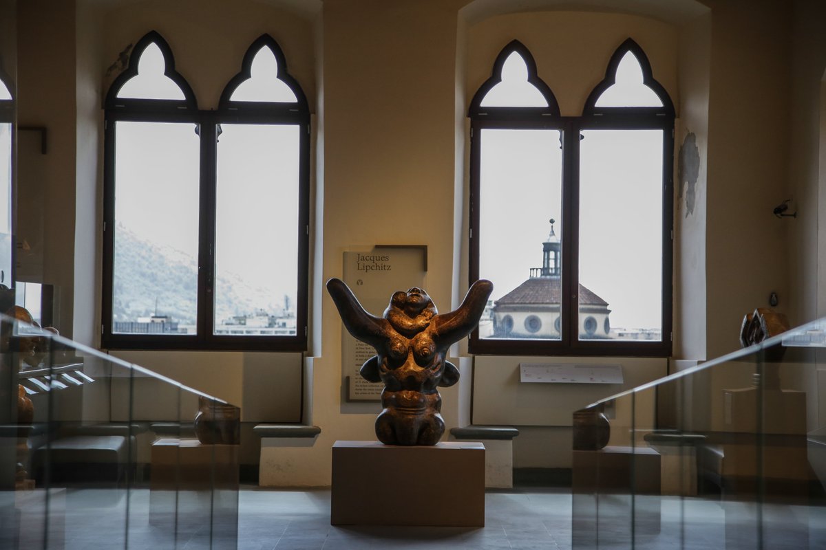 PalazzoPretorio's tweet photo. 🎃🧛‍♀️🦇𝗣𝗼𝗿𝘁𝗲 𝗮𝗽𝗲𝗿𝘁𝗲 𝗮 #𝗣𝗮𝗹𝗮𝘇𝘇𝗼𝗣𝗿𝗲𝘁𝗼𝗿𝗶𝗼❗
Oggi, in occasione della  festività di #Ognissanti, il Museo di Palazzo Pretorio resterà aperto con il consueto orario 10.30-18.30.
Vi aspettiamo!
#PorteAperte #VisitPrato #PalazzoPretorio https://t.co/S923I3Mfzl