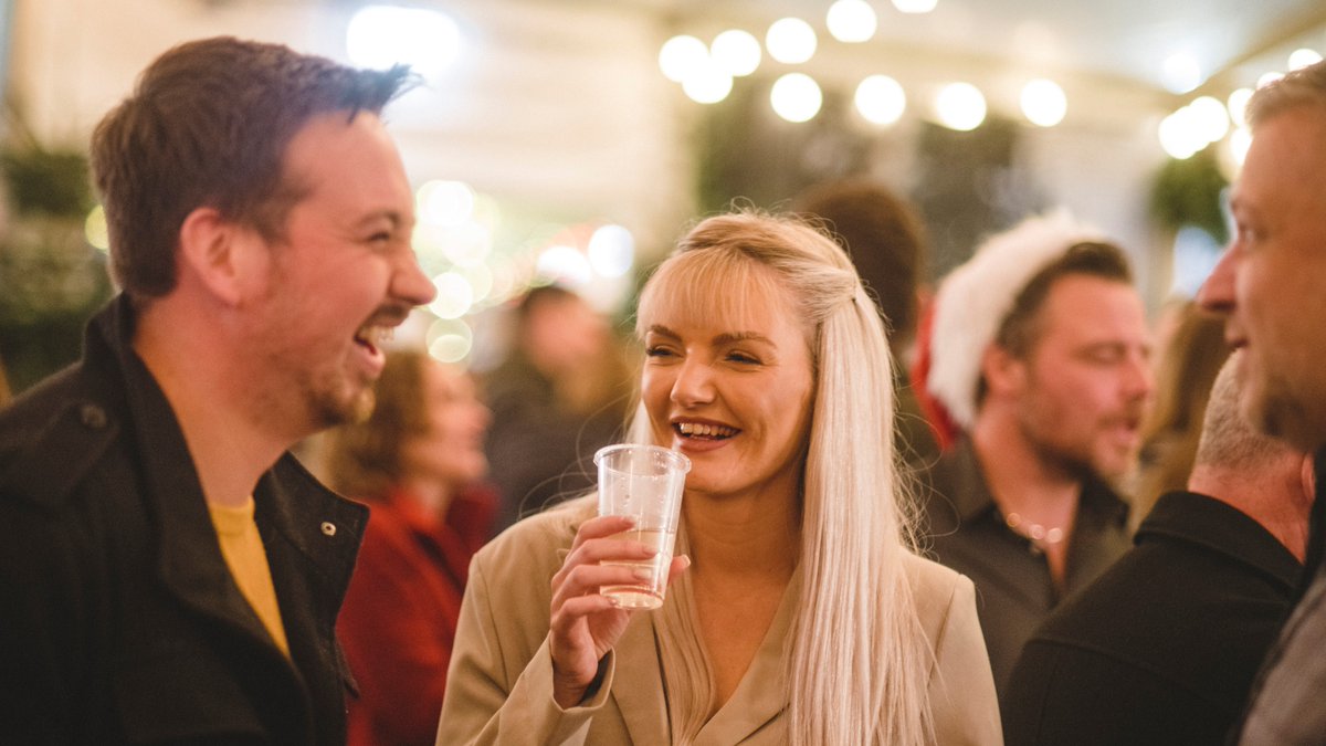 exeterchamber's tweet image. Festive Thirsty Thursday is nearly here! If you&apos;ve not got your ticket to @barnovaevents&apos; Antler Bar in @Princesshay it&apos;s not too late 👉 bit.ly/45Vhdzx

Thanks to our Official Events Partner @WollensLaw for supporting this event.

#ExeterNetworking #ExeterChamber