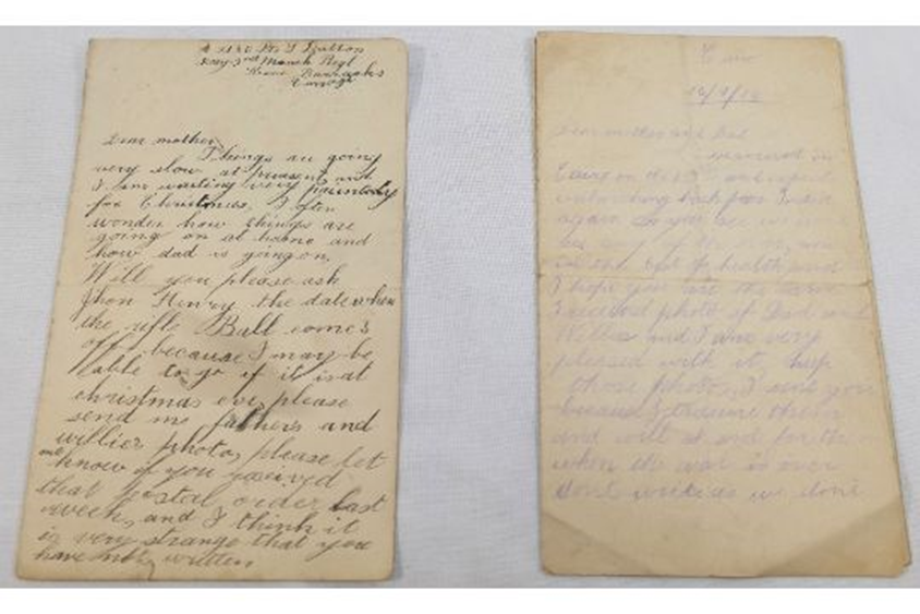 CScottBooks's tweet photo. A collection of ephemera relating to Private Samuel Dutton of 1st Battalion #ManchesterRegiment, coming up for #auction with @PippaDeeley. Pte. Dutton, formerly of Rochdale, was killed in action on 27 April 1915. His name is inscribed on the Menin Gate. #WW1 #Ypres @thesaleroom https://t.co/rxNNX2jEyr